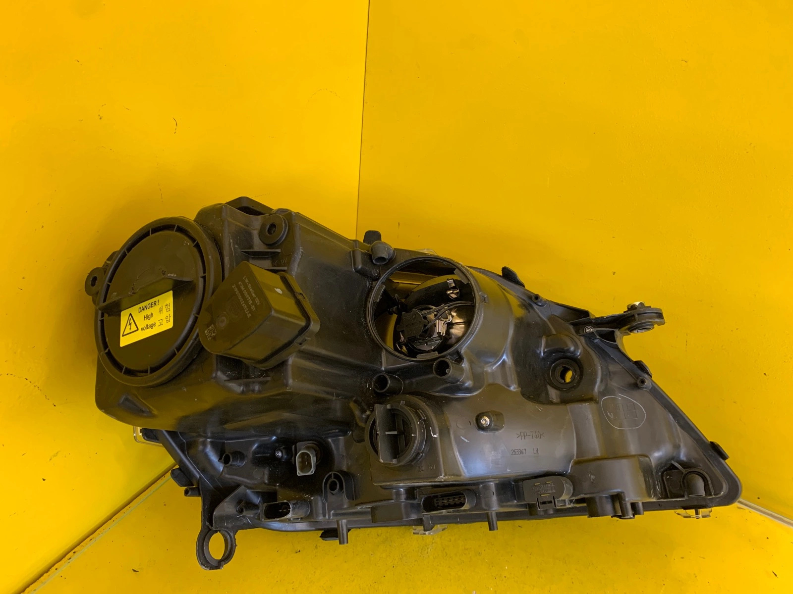 Far stânga Bi-Xenon 2005-2008 OEM 19781 - Image 3