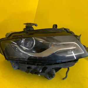 Far Dreapta Audi A4 B8 08 Bixenon