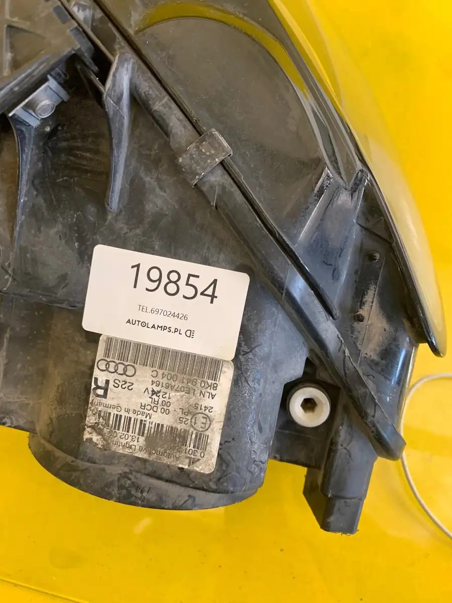 Far Dreapta Audi A4 B8 08 Bixenon