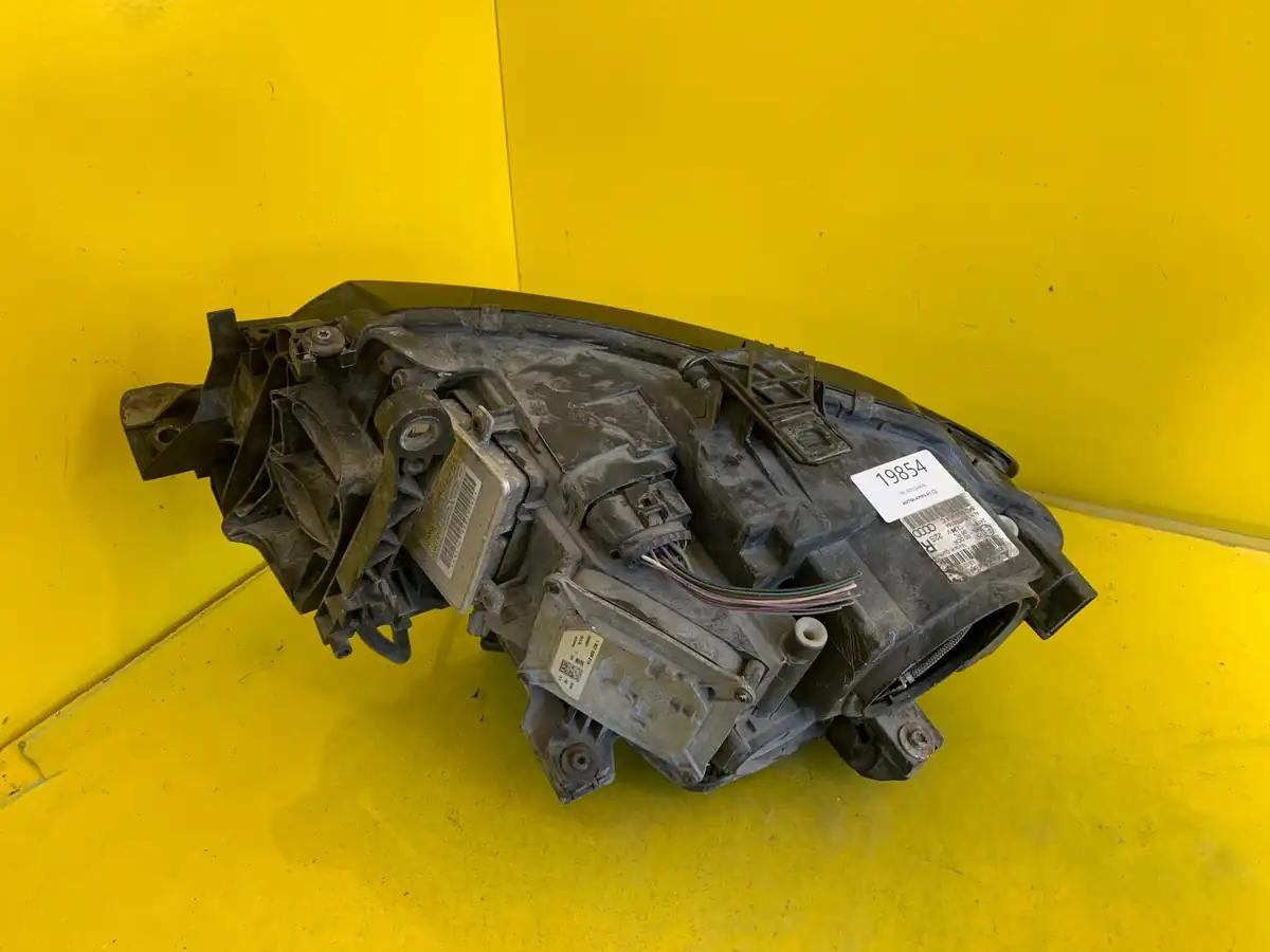 Far Dreapta Audi A4 B8 08 Bixenon