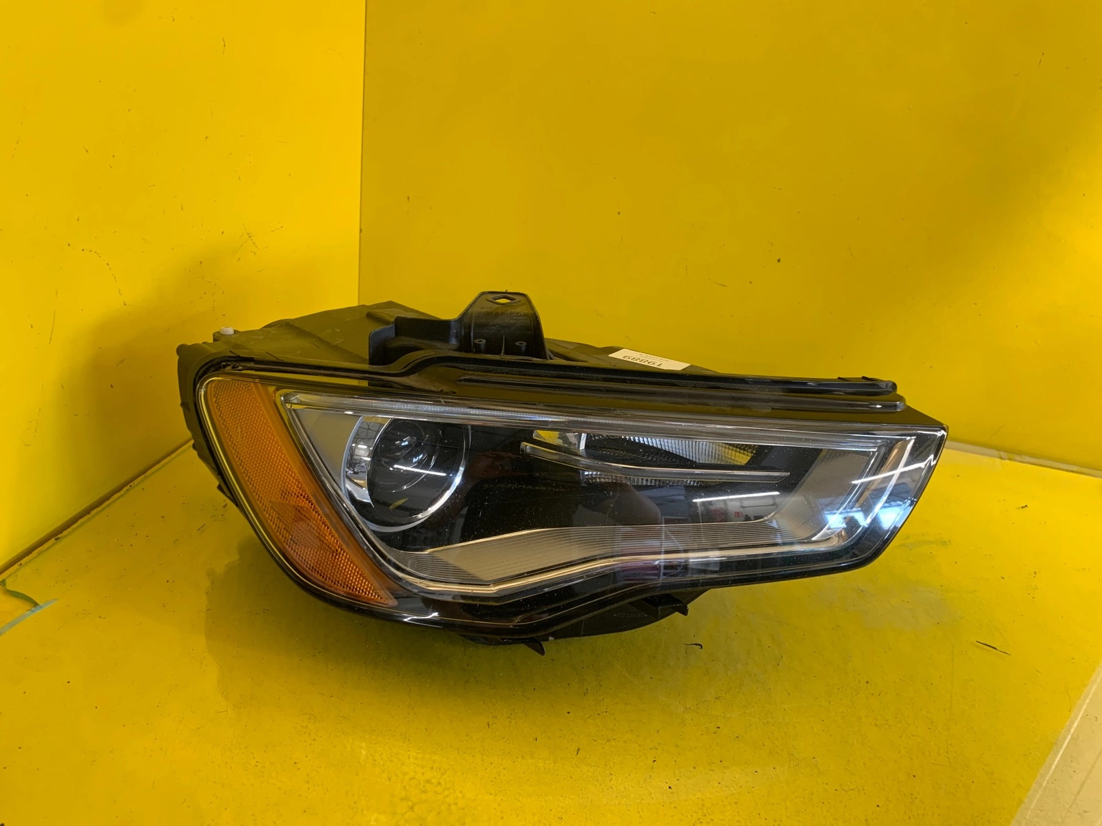 Far dreapta Xenon OEM 19889