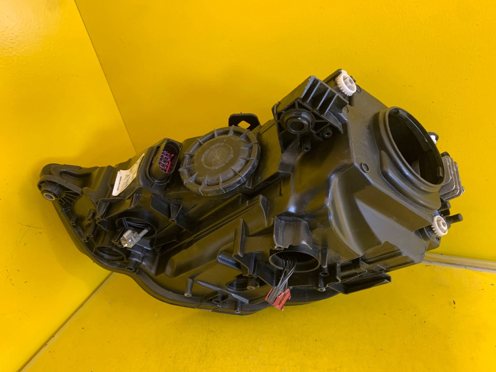 Far dreapta Xenon OEM 19889 - Image 4