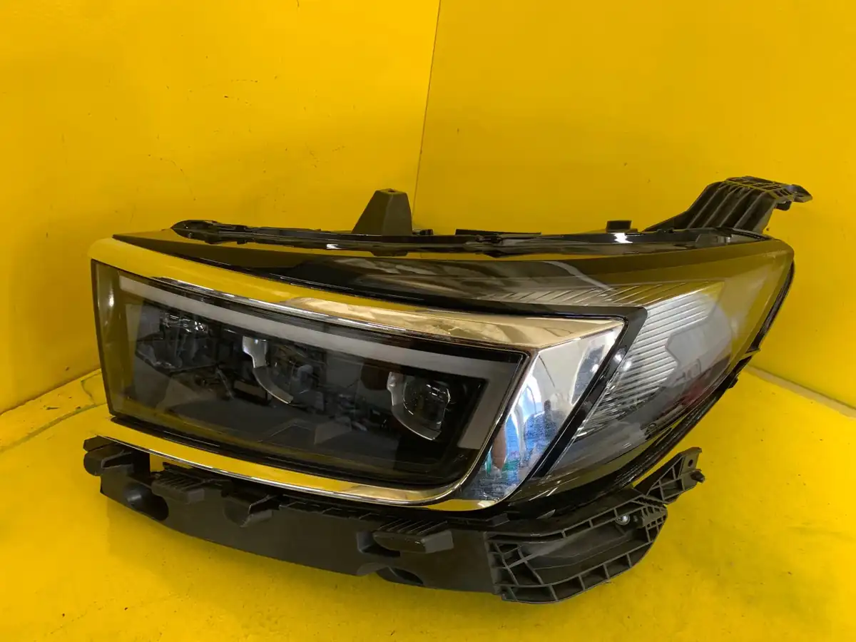 Far Opel Grandland II Full LED