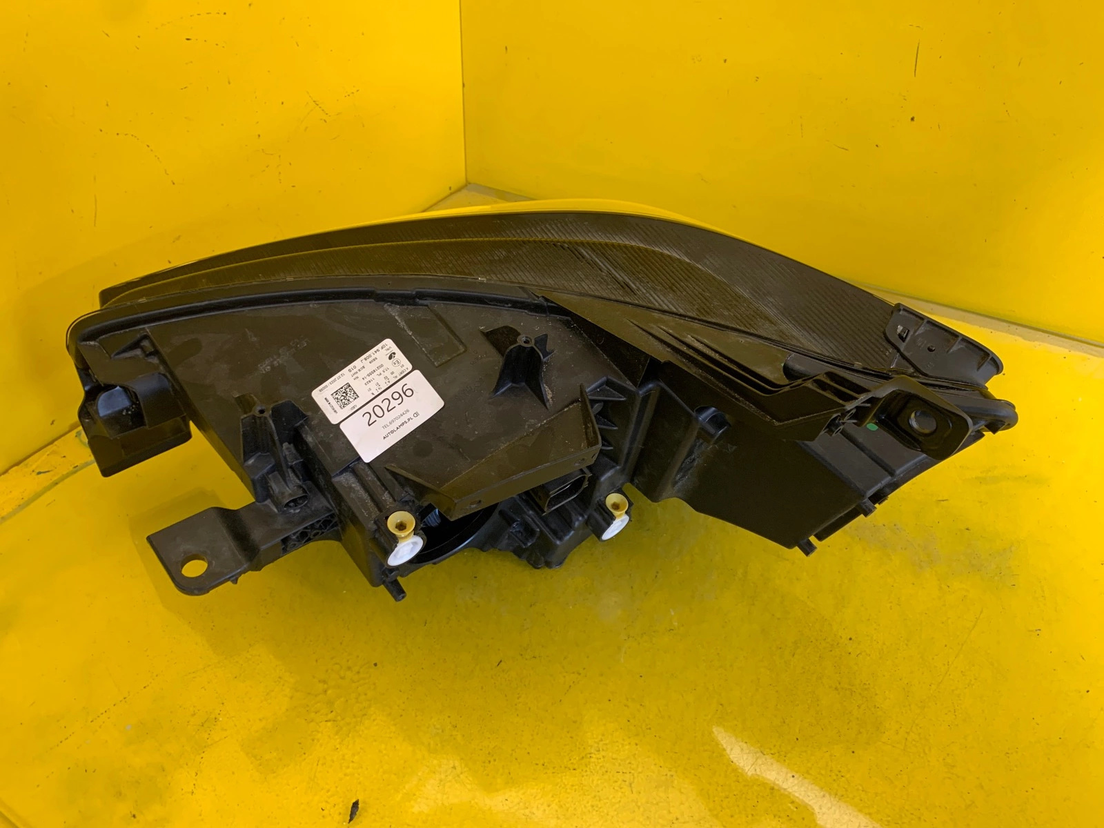 Far Dreapta Seat Przod Cupra Born 10Fj Full LED - Image 3