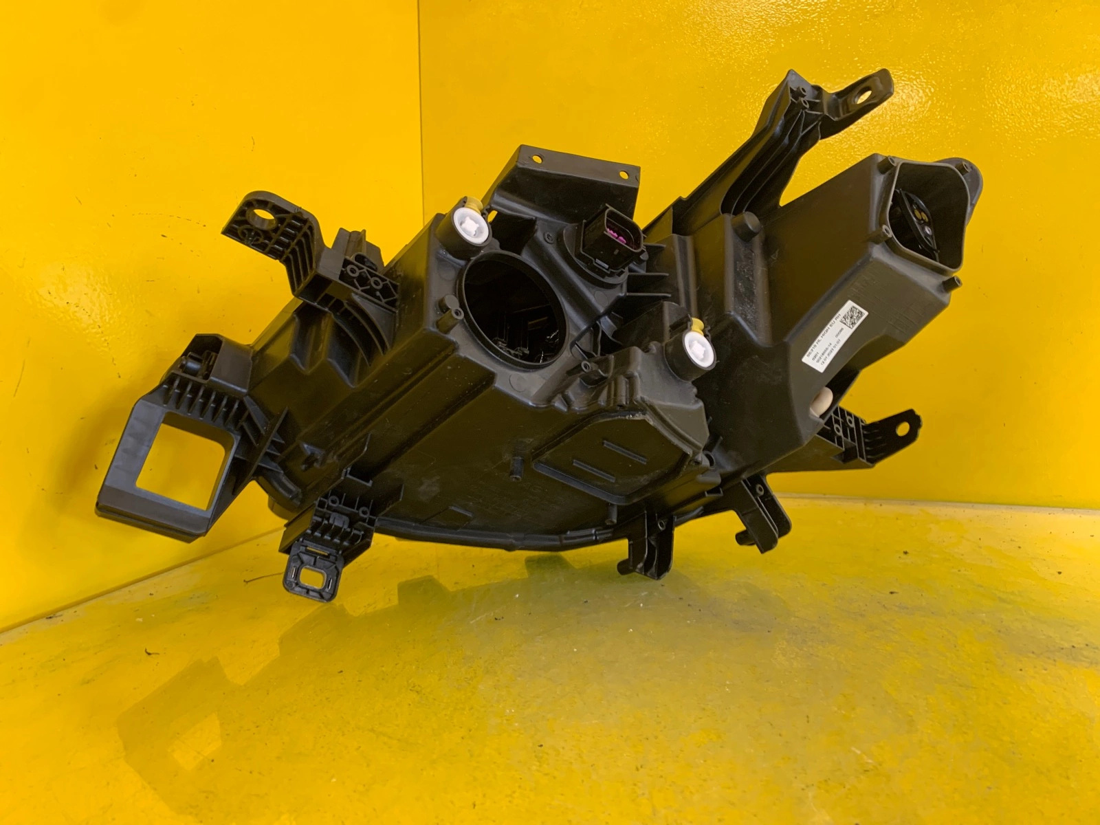 Far Dreapta Seat Przod Cupra Born 10Fj Full LED - Image 5
