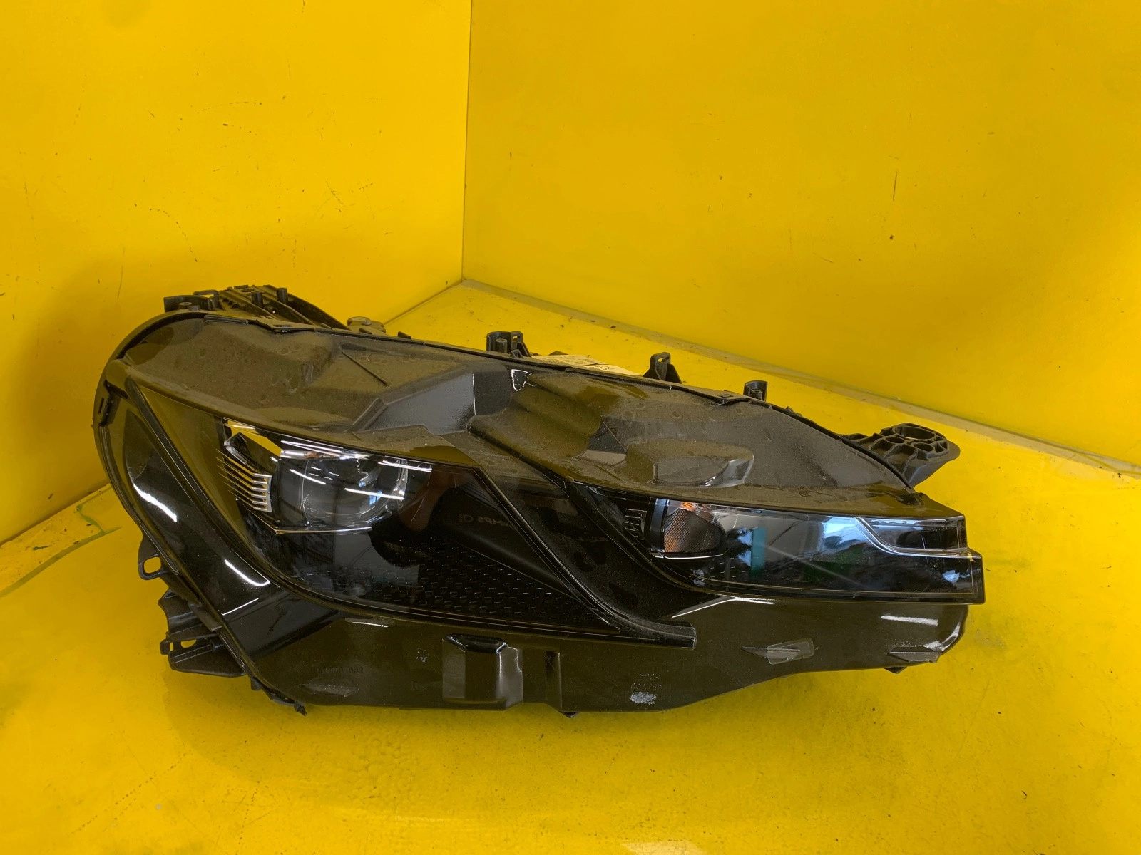Far Dreapta VW Arteon Matrix Full LED