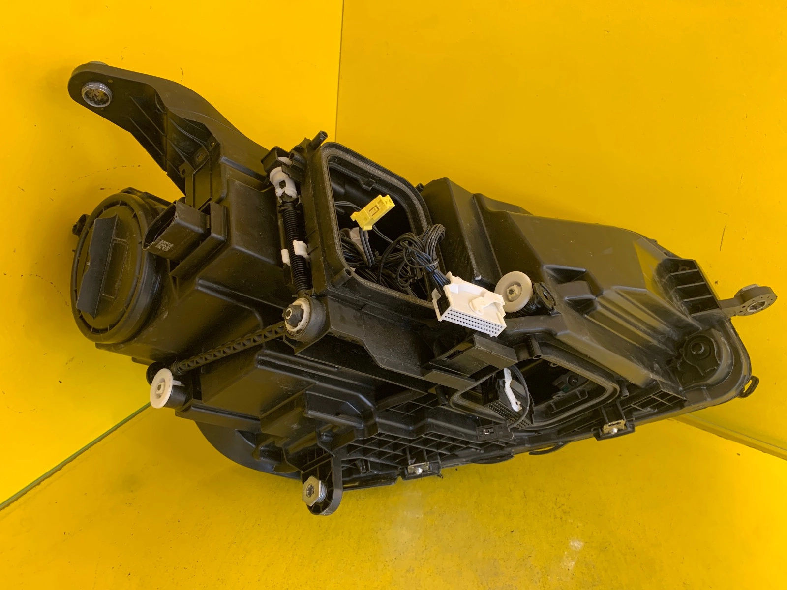 Far Mercedes GLE W167 Multibeam LED - Image 4