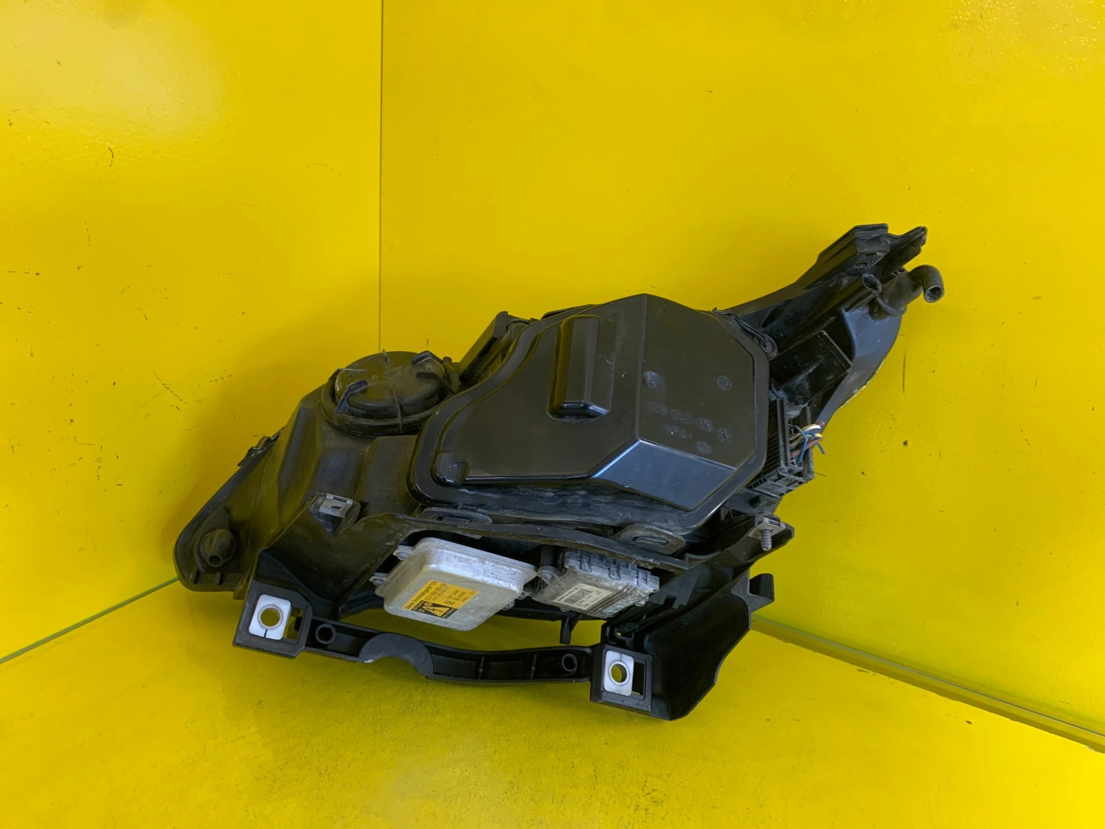 Far dreapta Bi-Xenon BMW Seria 5 E60 2003-2006 OEM 20347 - Image 4