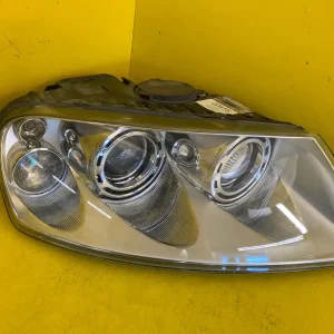 Far Dreapta VW Touareg I 02 Xenon