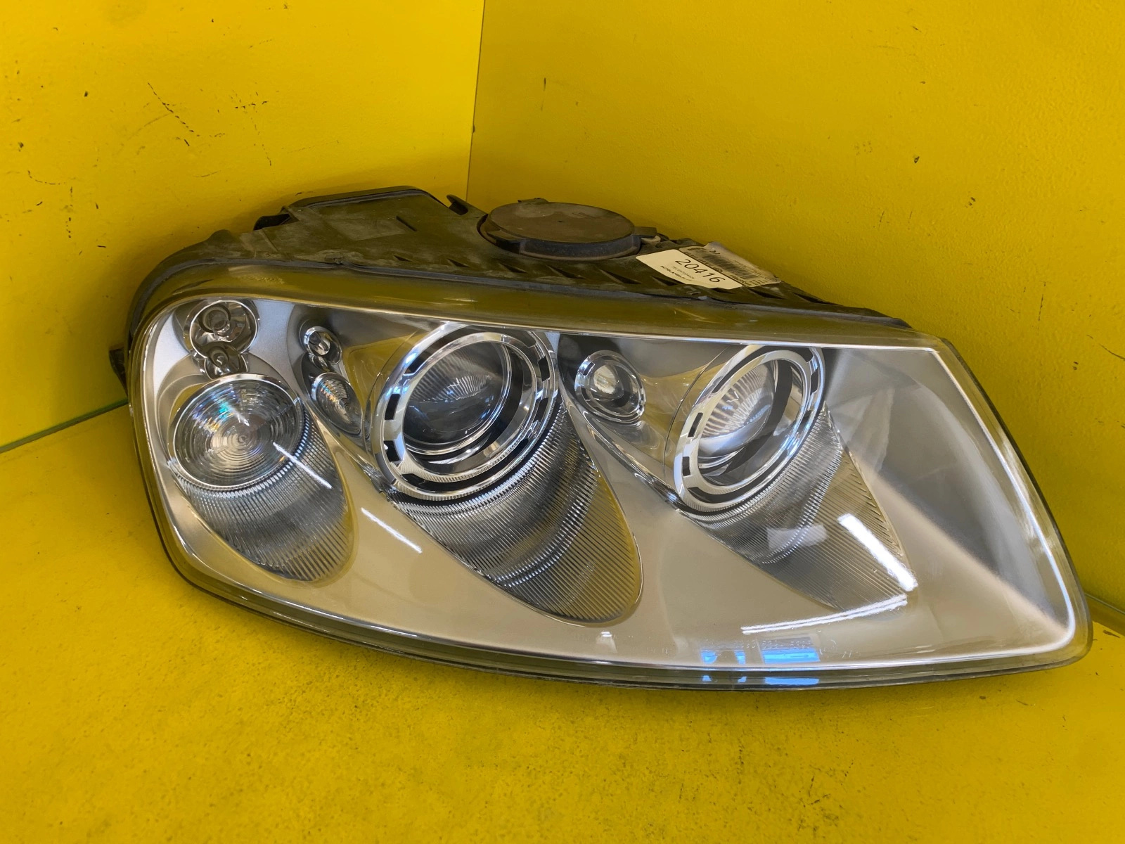 Far Dreapta VW Touareg I 02 Xenon
