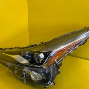 Far Full LED Toyota Prius
