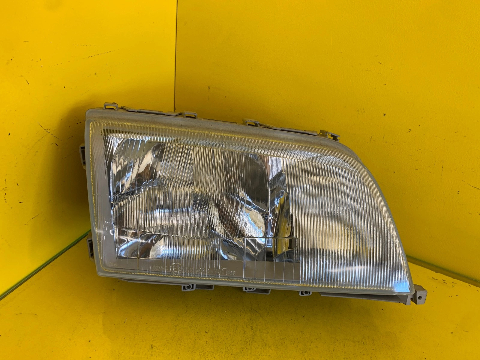 Far Dreapta Mercedes W202 Przod