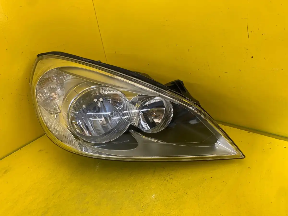 Far Dreapta Volvo S60 V60 Cc