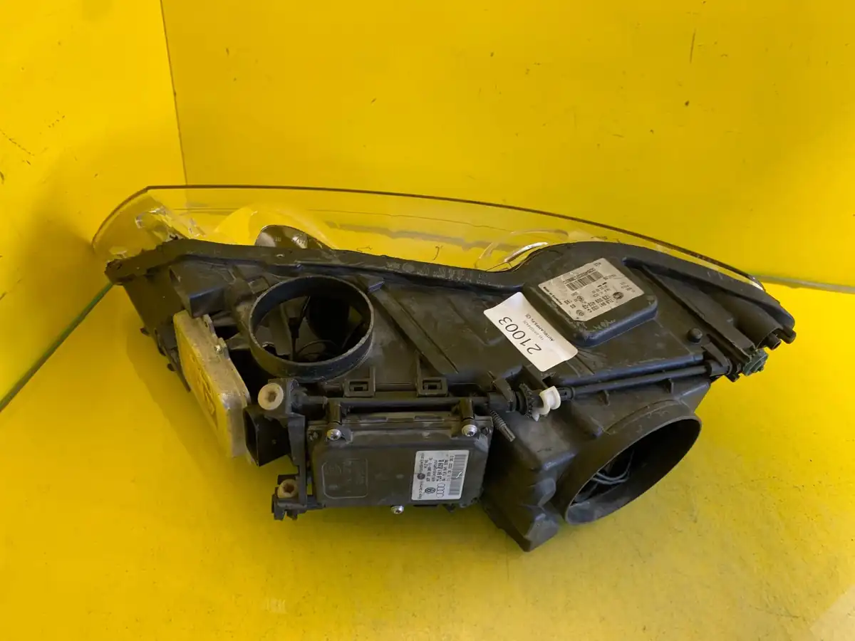 Far Dreapta VW Touareg Lift 07 Xenon