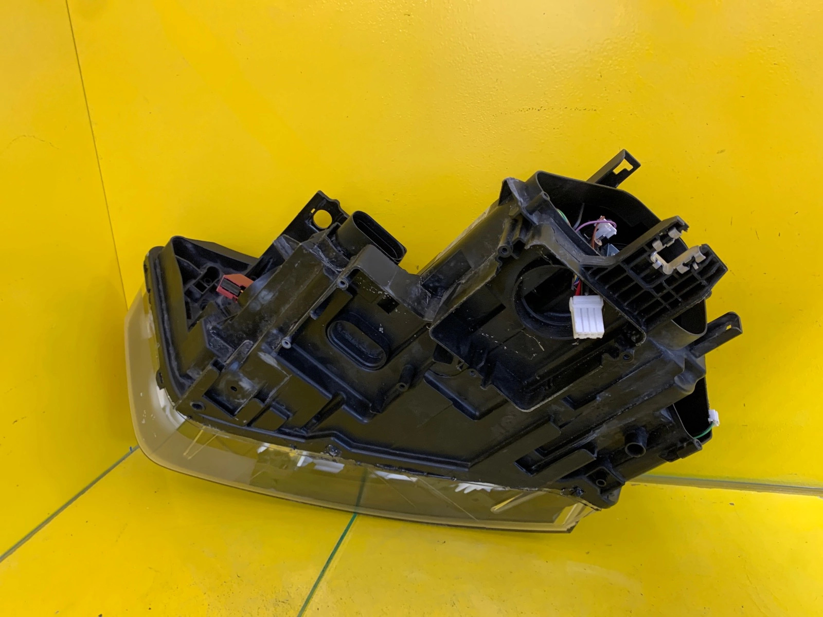 Far Dreapta Audi Q3 11 Xenon - Image 5