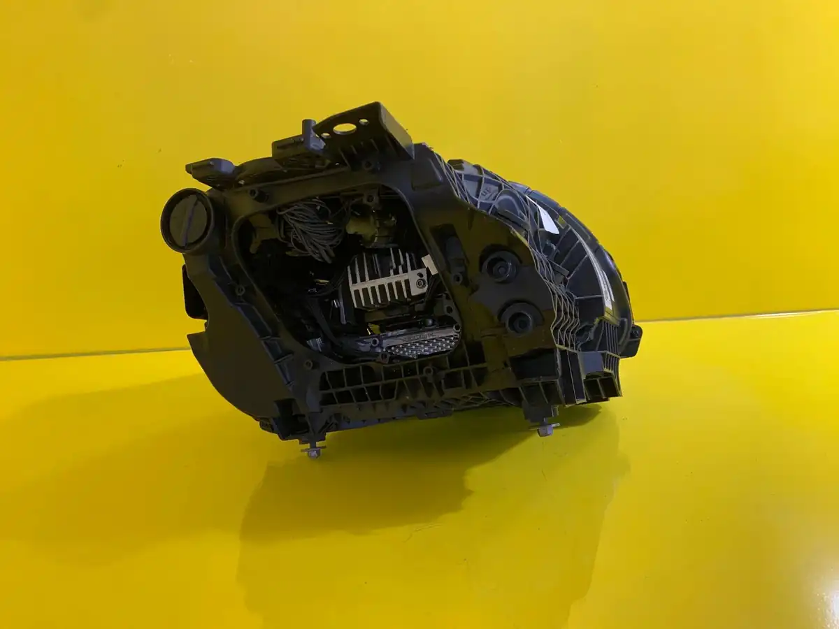 Far Porsche Taycan Matrix Full LED