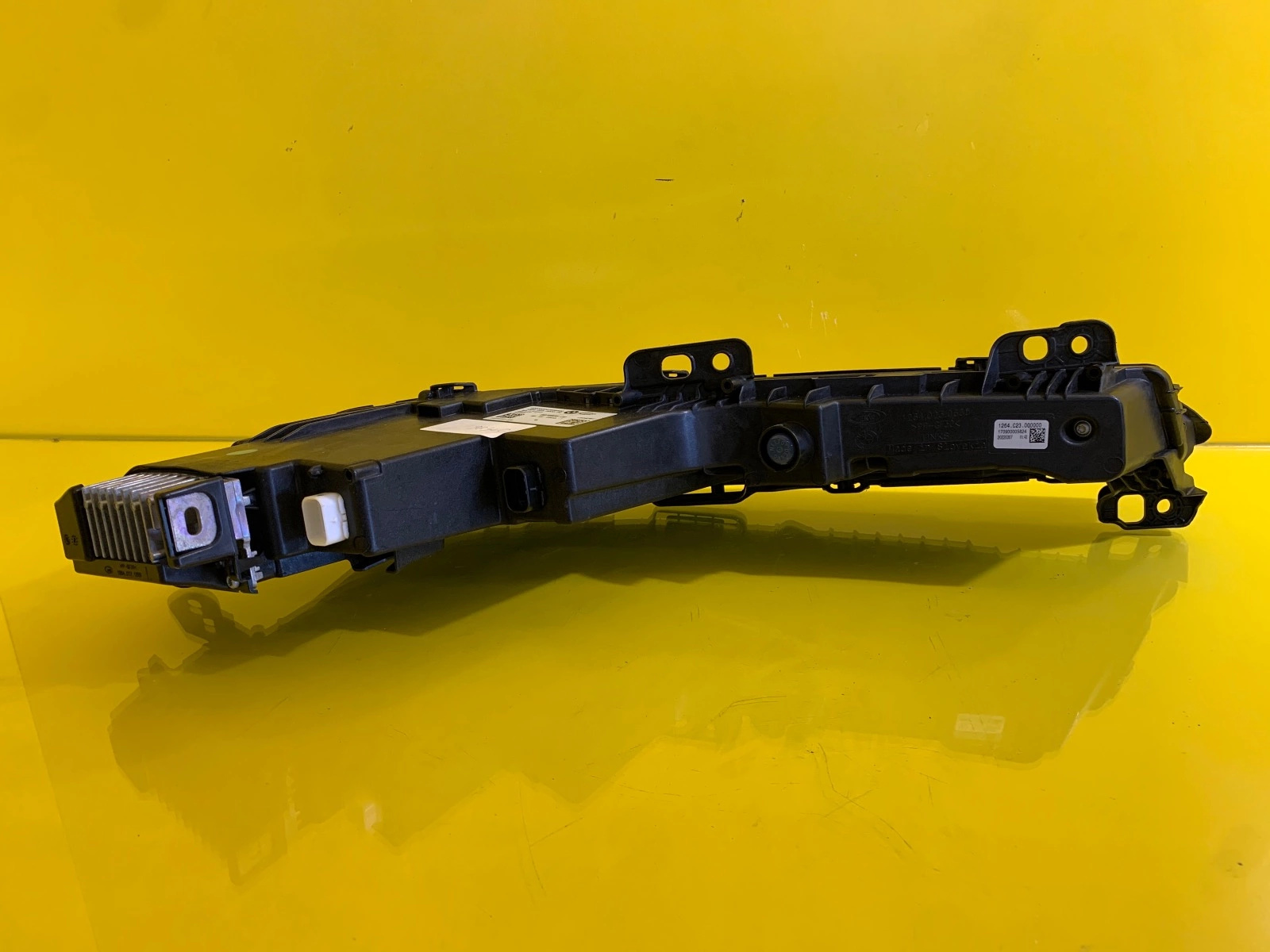 Far Stanga BMW Seria 7 G70 Full LED - Image 5
