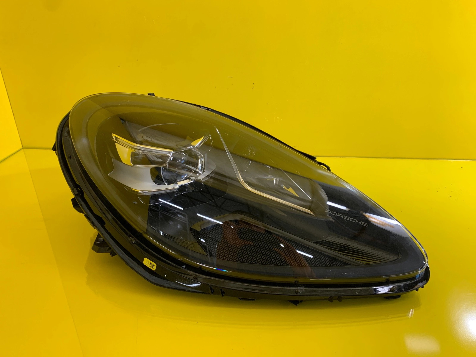 Far dreapta Full LED Facelift OEM 21511