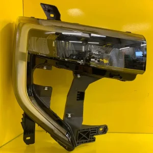 Far Dreapta Renault Master IV Nissan Interstar