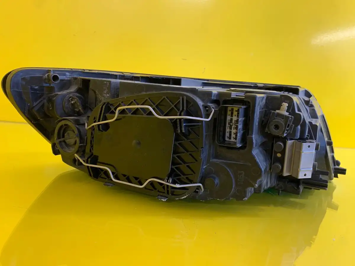 Far Volvo S40 V50 Lift 07 Xenon