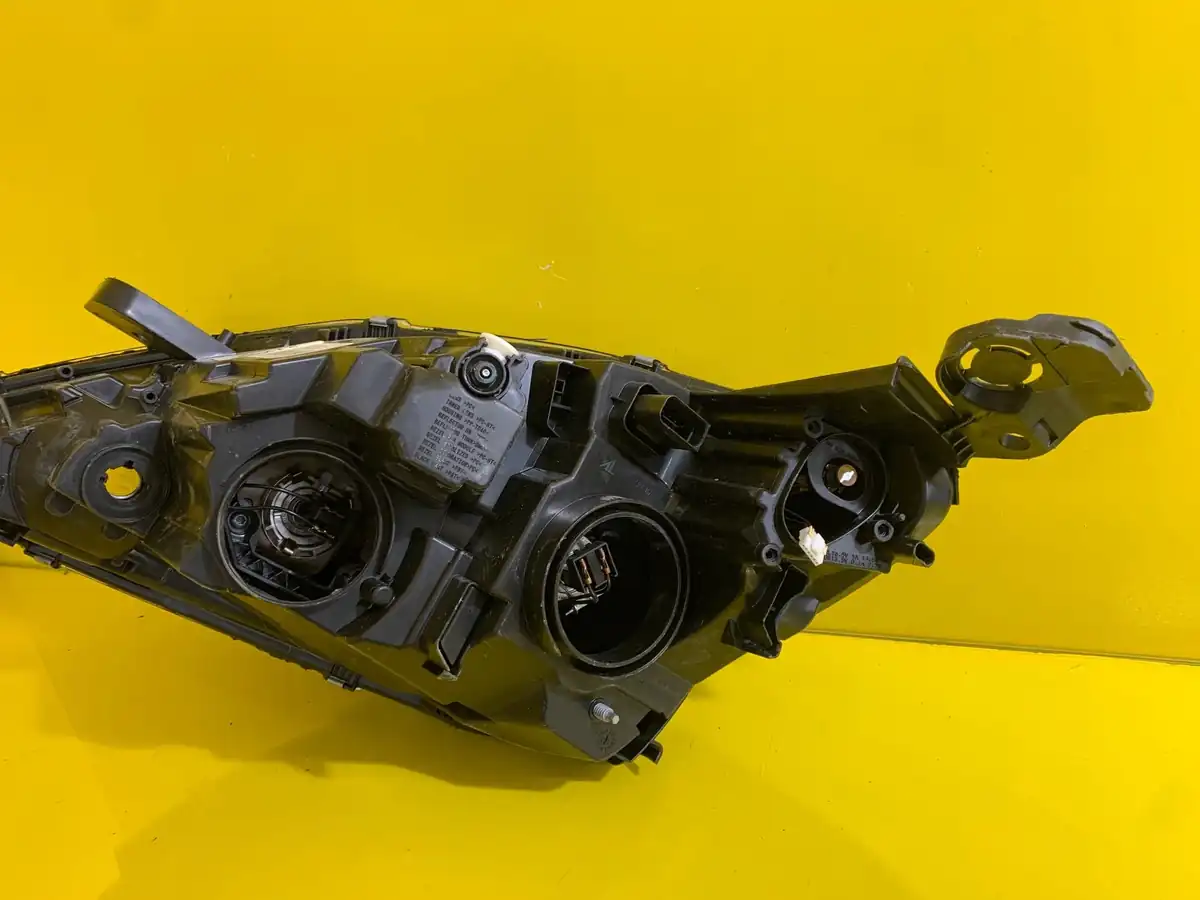 Far Dreapta Peugeot 308 II T9 Lift LED