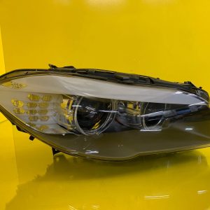 Far dreapta Xenon BMW Seria 5 F10 OEM 7271912-06