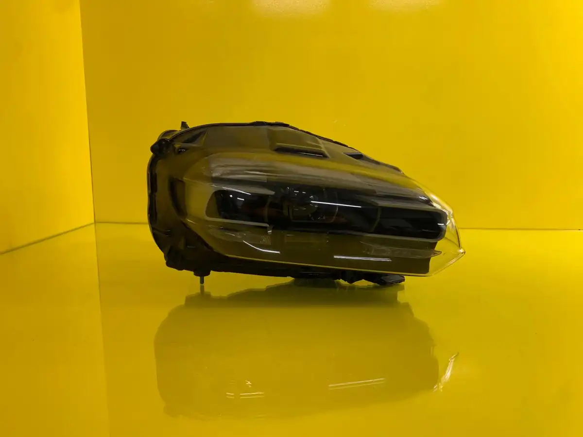 Far Dreapta Porsche Taycan Matrix Full LED