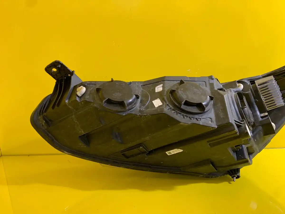 Far Dreapta Ford Focus MK4 LED