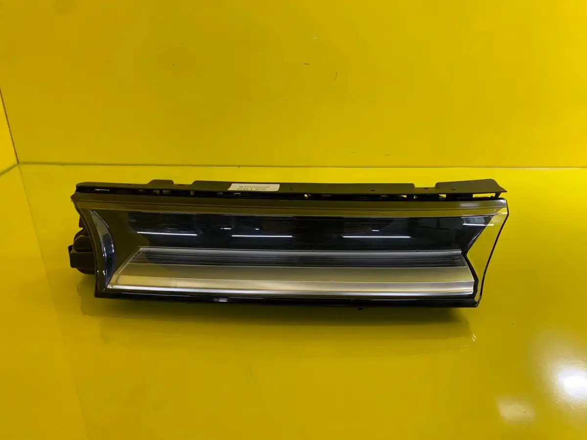Far Stanga Volkswagen Halogen Przod Volksvagen T7 LED