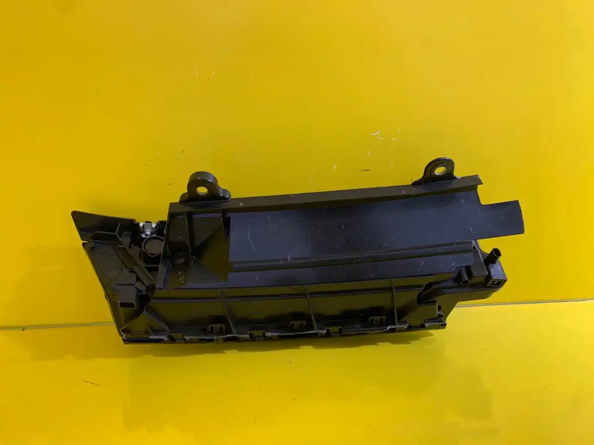 Far Stanga Volkswagen Halogen Przod Volksvagen T7 LED