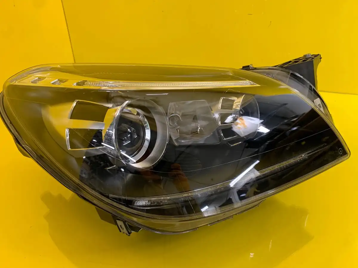 Far Dreapta Mercedes Slk Amg W172 Przod Bixenon