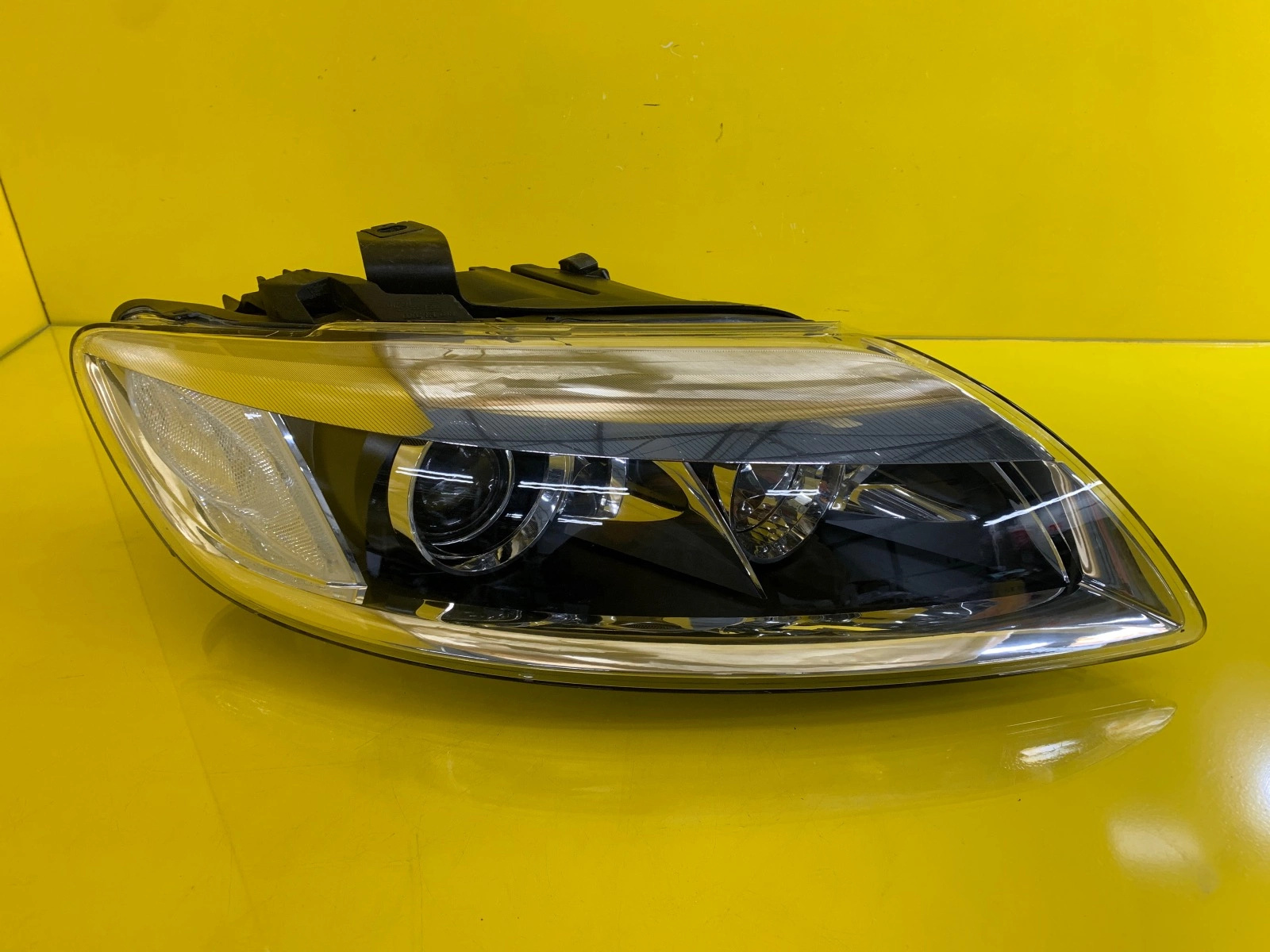 Far dreapta Xenon Direcțional OEM 22283