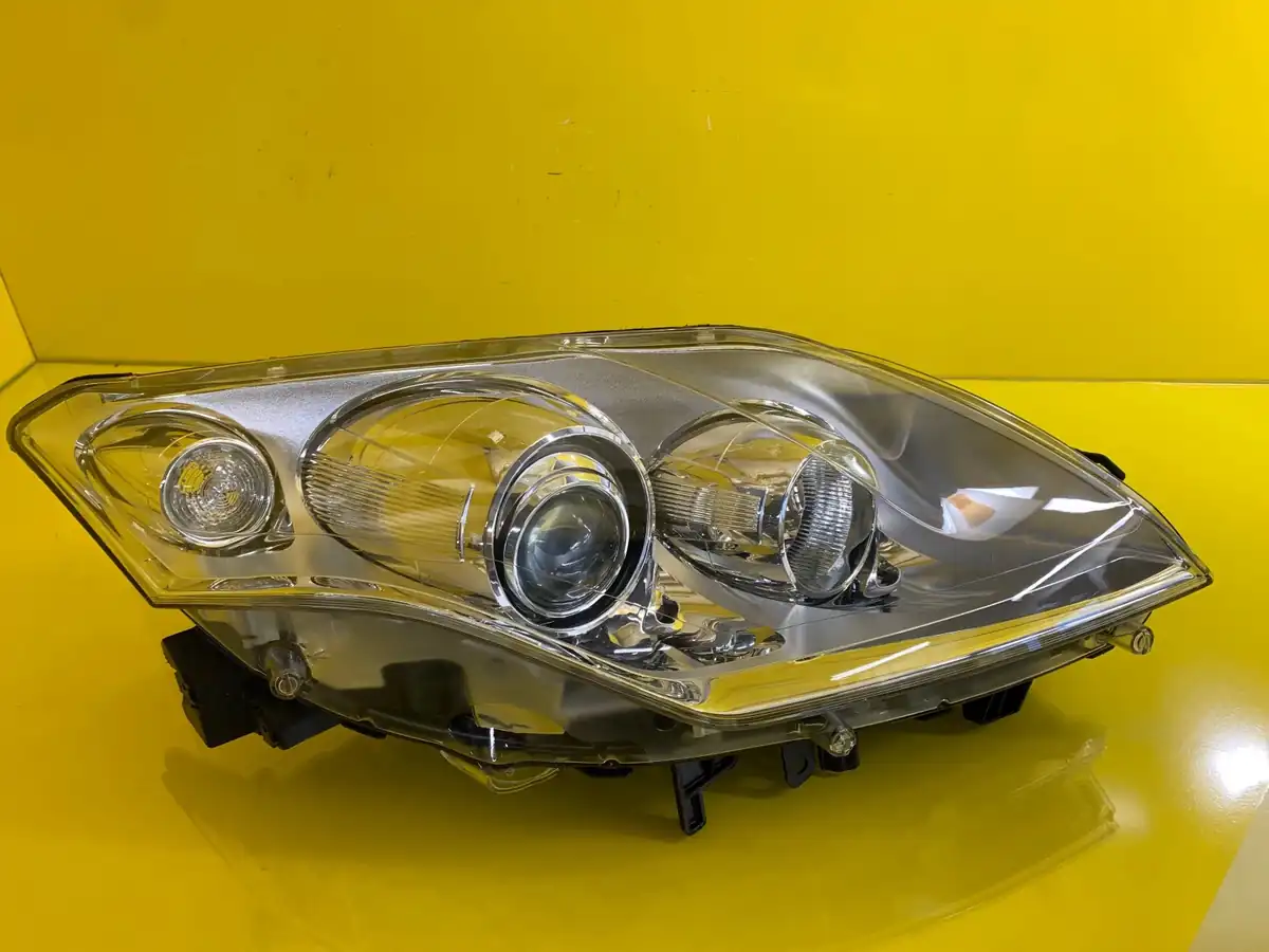 Far Dreapta Renault Laguna III 07 Xenon