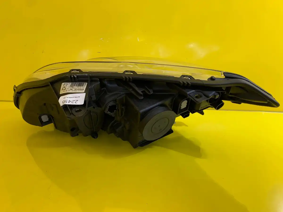 Far Dreapta Renault Laguna III 07 Xenon