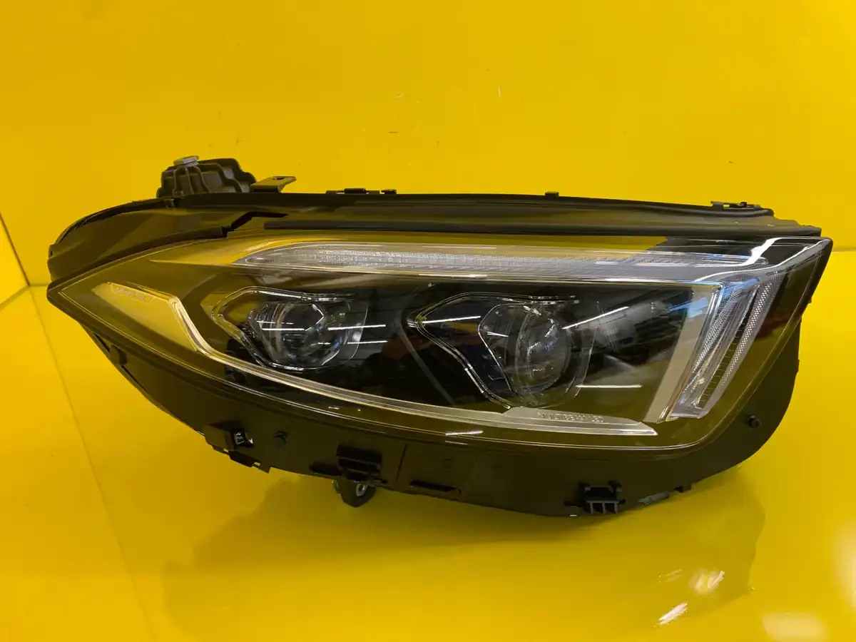 Far Dreapta Mercedes CLS W257 18- Multibeam LED