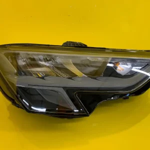 Far Dreapta Audi A3 8Y Full LED