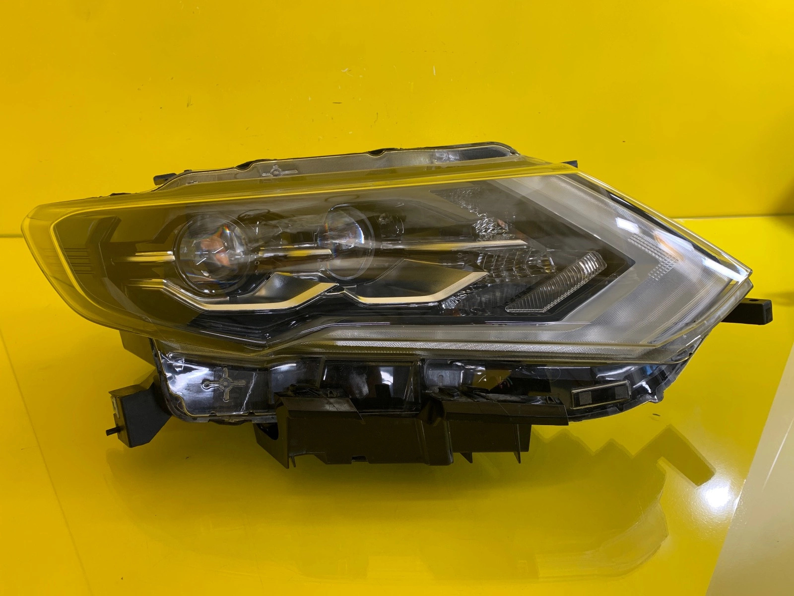 Far Dreapta Nissan X-Trail T Lift Full LED