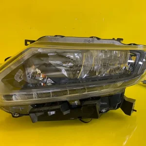 Far Stanga Nissan Trail T32 Przed Lift
