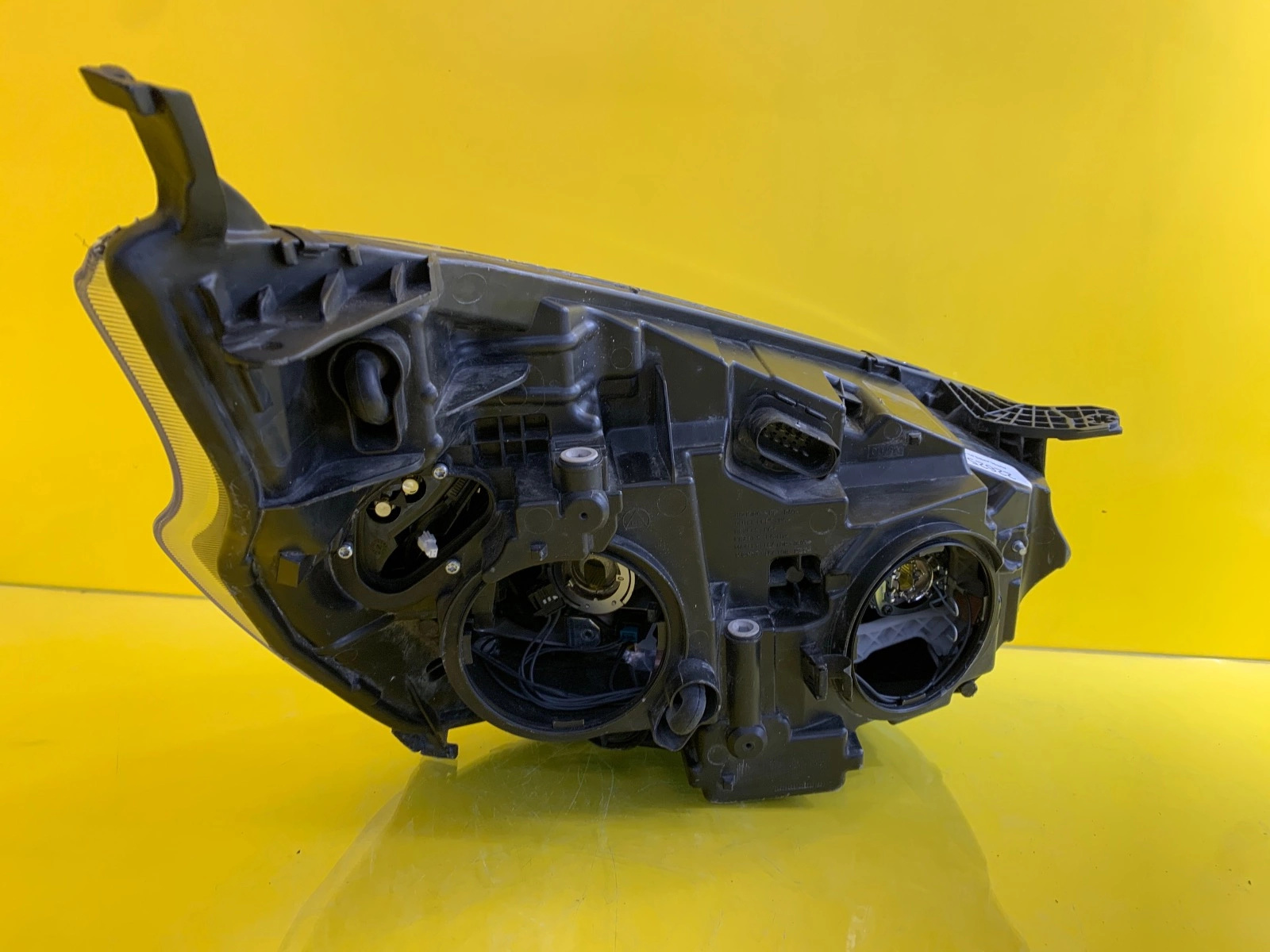 Far Xenon Ford Transit Custom Lift - Image 3
