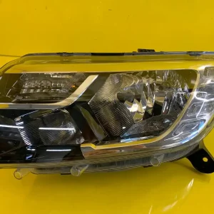 Far Dacia Sandero II 2 Lift
