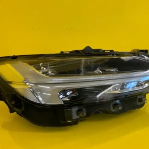 Far Dreapta Volvo V90 S90 Mid LED