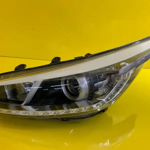 Far Kia Ceed II 12 Xenon