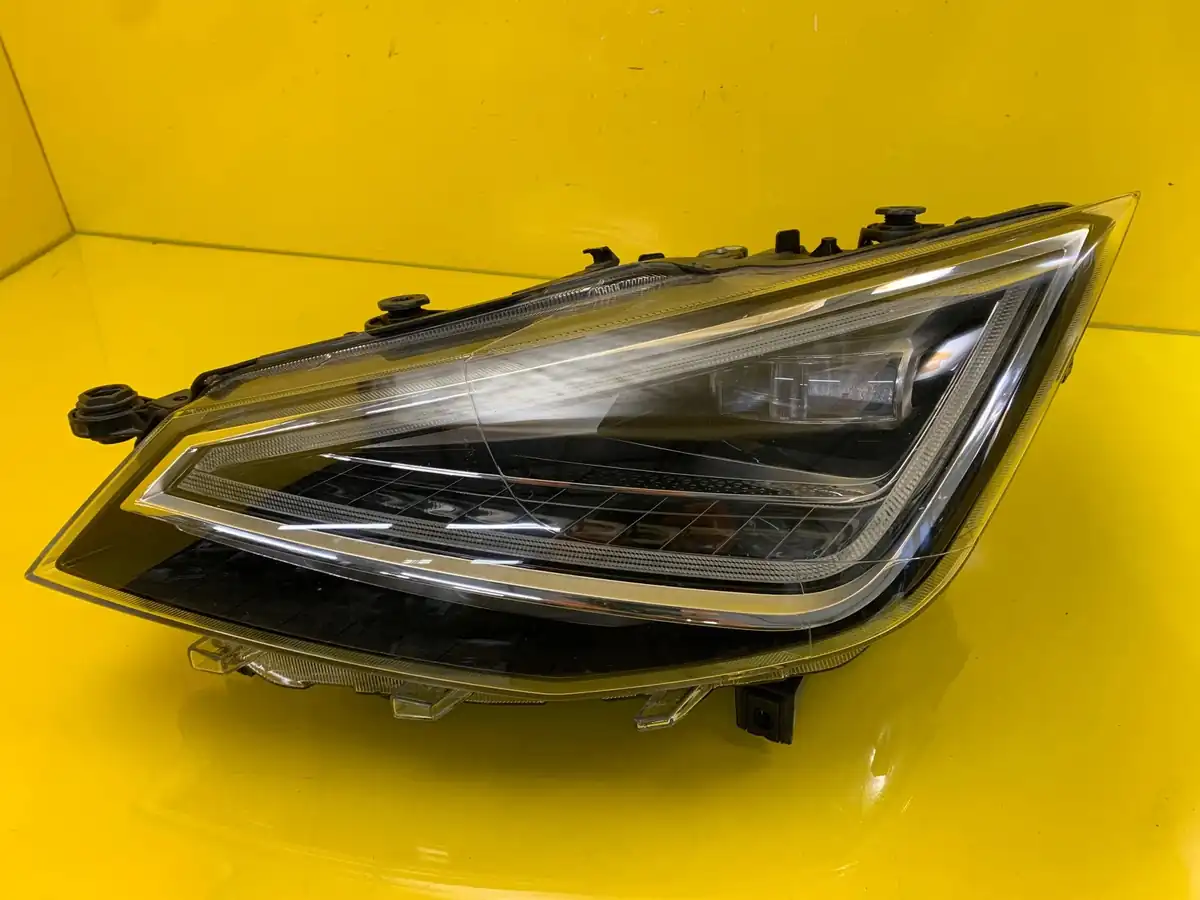 Far Stanga Seat Ibiza Arona Lift 6Ff Full LED