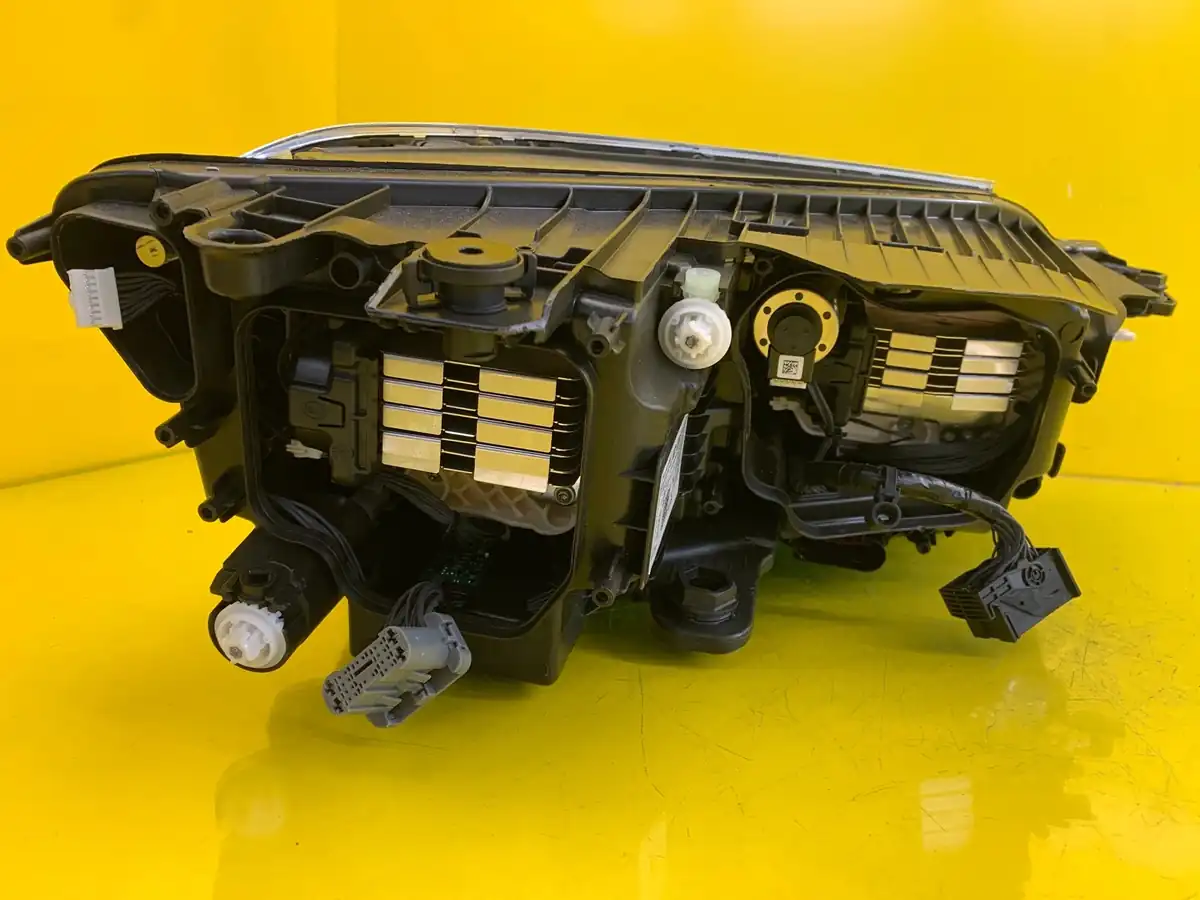 Far VW Touareg III 3 19- Full LED