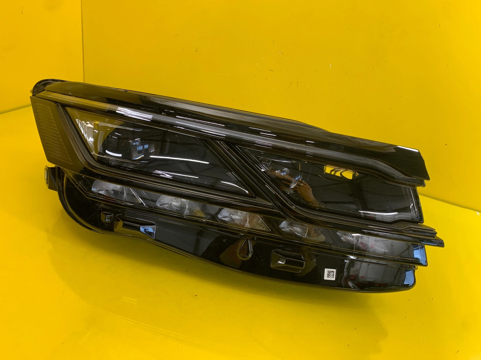 Far dreapta Full LED OEM 23029
