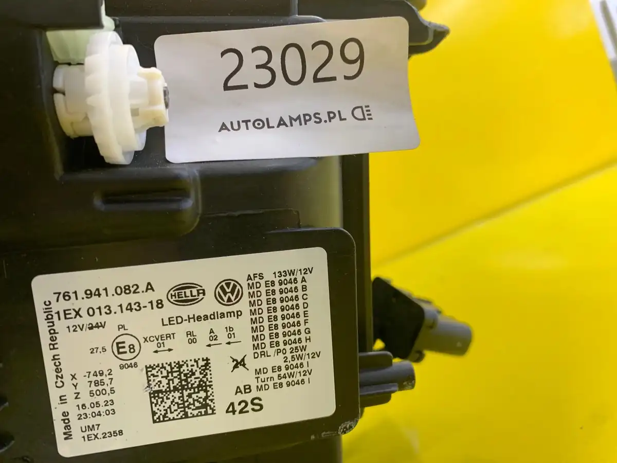 Far Dreapta VW Touareg 761 R Line Full LED