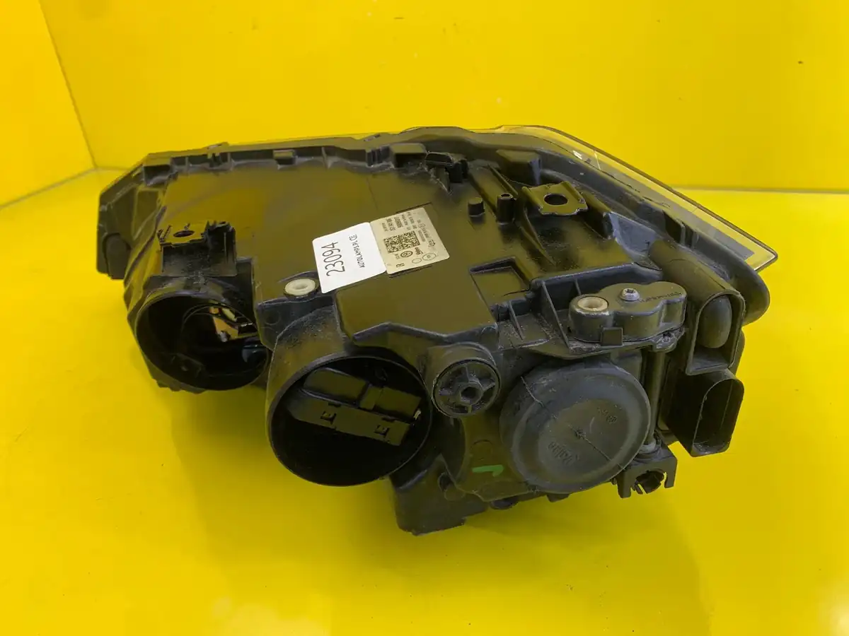 Far Dreapta Volkswagen Polo Vi 2G