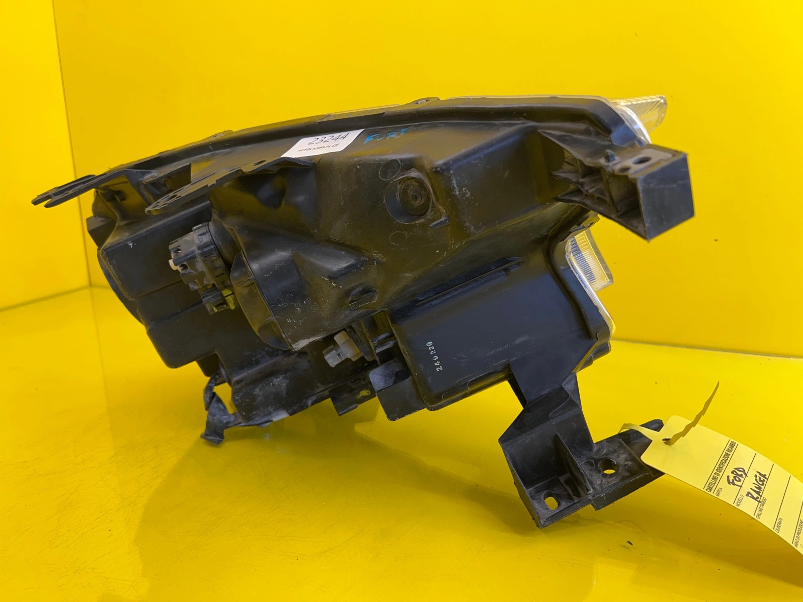 Far Ford Ranger Raptor Xenon - Image 4