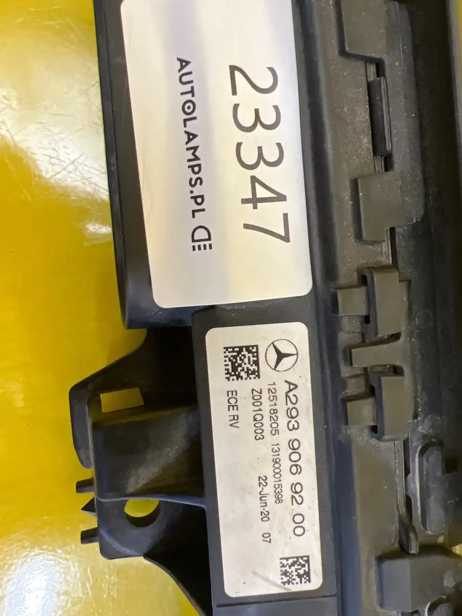Far Mercedes EQC 293 LED