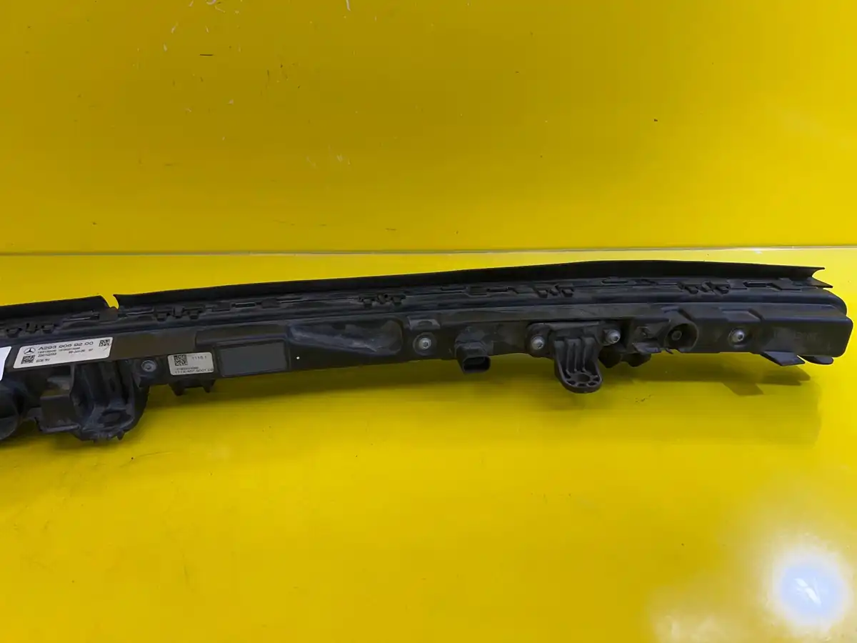 Far Mercedes EQC 293 LED